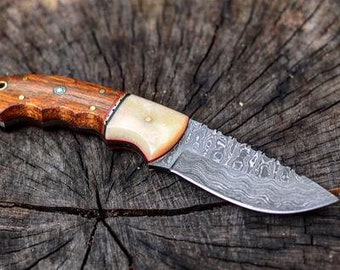 Damascus Steel Hunting Knife- Walnut Handle