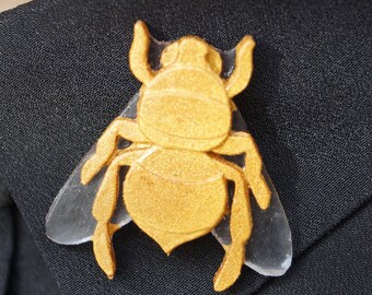 Bumblebee pin Golden resin