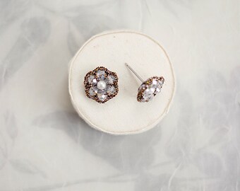 CLEAR CRYSTAL STUD earrings / small stud earrings / crystal earrings / cute earrings / handmade earrings / wishpiece