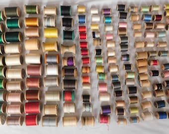 178 Spools of thread wood spools 90% with thread