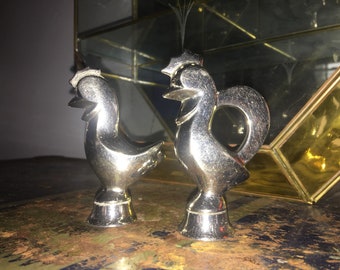 Vintage Thew Salt Shakers