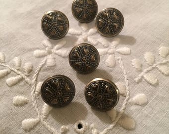 Vintage Buttons - Scandinavian Heart Design on silver metal Set of 6