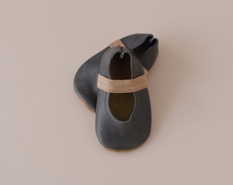 ballet flats /soft soled leather shoes / baby moccasin moccs / Granite
