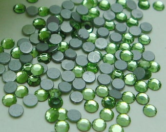 144 pcs swarovski flat back crystal,Peridot (SS5)