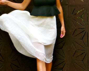 Vintage Cream Sheer Pleated Skirt
