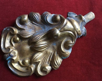 Superbe antique french repousse brass ornament