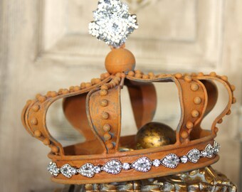 Metal crown, rusty crown, crown decor, shabby chic crown, crown cake topper, rusted metal, rustic decor, Mediterranea Design Studio, crown