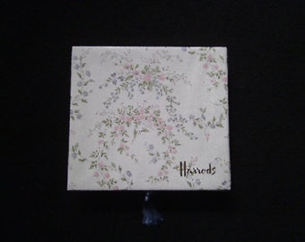 Harrods note let set still boxed