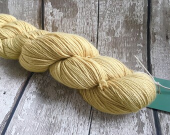Naturally dyed yarn - Dock on Alpaca/Cashmere/Silk