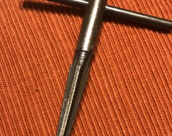 Unusual vintage manual bore hand turn drill graduated awl