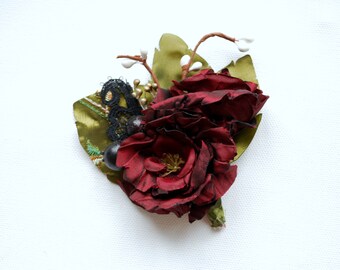 rustic burgundy green grooms boutonniere, weddings accessories, bridesmaids pin, groomsmen boutonniere, rustic vintage wedding, red green