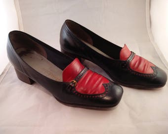 Vintage Florsheim pumps