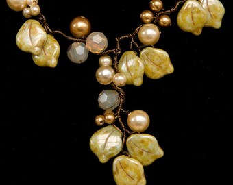 Green Statement Necklace, Green Beaded Necklace, Statement Jewelry, Leaf Bib Necklace, Rustic Necklace, Nature Jewelry, Rustic Jewelry