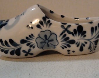 vintage delft blue dutch shoe