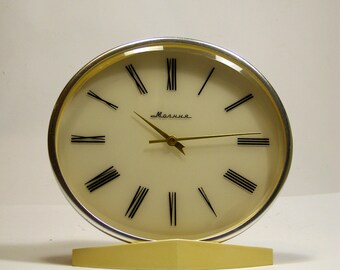 Soviet mantel clock Molnija. Molnija table clock. Desk clock USSR. Mechanical clock. Working clock. Molnija
