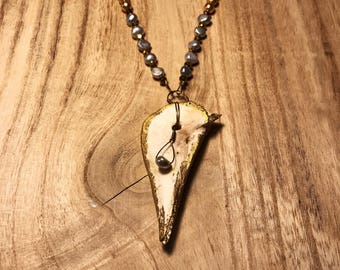 Ready to ship/ Mid-length grey pearl and gold bead oyster with pearl necklace