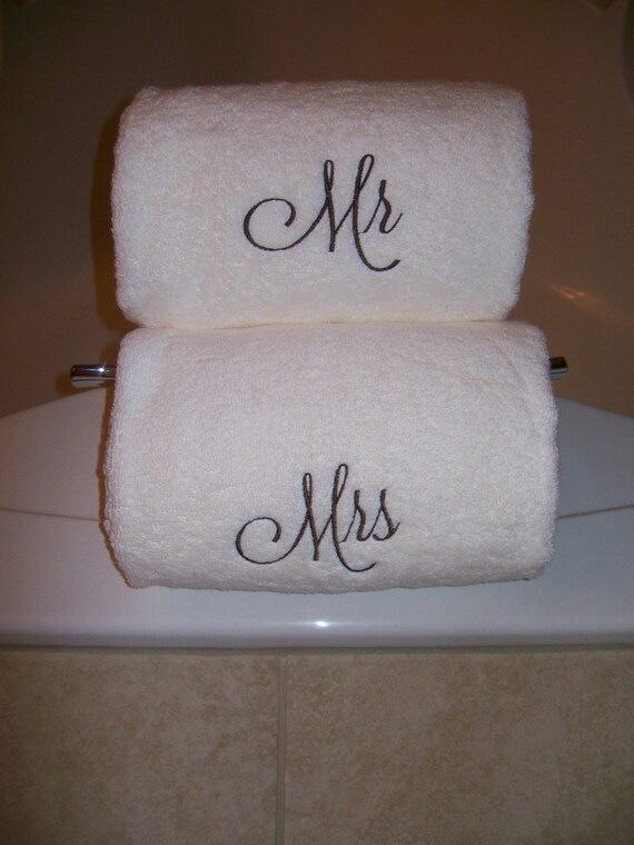Mr. and Mrs. Embroidered Luxury Bath Towels Wedding Gift