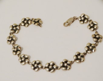 Vintage Sterling Silver Stamped Flower Link Bracelet.