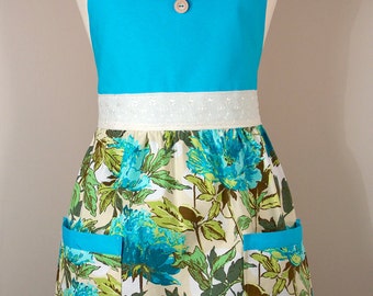 Eleanor - Blue Flowers Apron