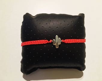 Woven macrame bracelet