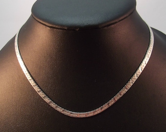 Pretty Sterling Silver Necklet
