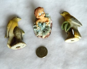 2 Bird Figures Made in JAPAN 1 Figure in a Bathtub Birds ARE 2 7/8" TALL