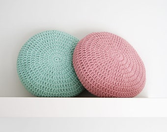 SET of 2. Crochet pillow. Round pillow. Crochet cushion. Coussin crochet. Cojin ganchillo. Crochet home decor. Nursery decor.