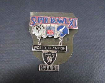 Super Bowl XI Raiders World Champion pin