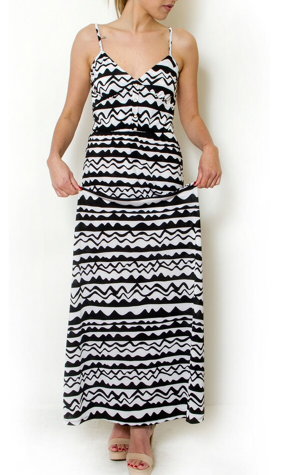 Wavy black and white Printed Maxi Dress Long Straps Dress