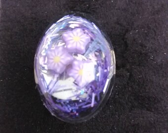 This ring unique molded resin