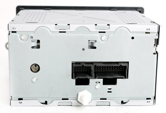 Chevy 05 12 Truck Radio Am Fm mp3 wma CD Player w Aux iPod Chevy 05 12 Truck Radio Am Fm mp3 wma CD Player w Aux iPod