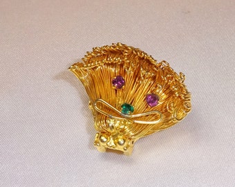 Darling Puppy Dog Wire Brooch