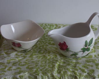 A delightfull Midwinter sugar and creamer set.