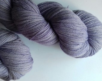 Hand dyed yarn, merino, 4ply, naturally dyed, light purple, logwood, MER500/P/2