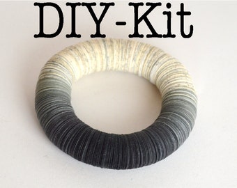 DIY Kit : Bracelet made of book pages and gray papers