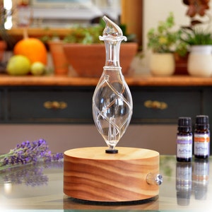 Aromatherapy Diffuser Wood and Glass (Solum Lux Vitis)