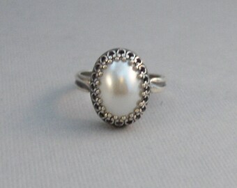Vintage Pearl,Ring,Pearl Ring,Pearl,Vintage,Vintage Ring,Adjustable,Bridesmaid,June Birthstone,Pearl Birthstone,White valleygirldesigns.