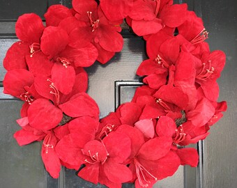 RED AMARYLLIS WREATH