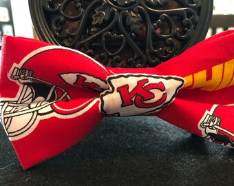 Kansas City Chiefs(dog)bow tie