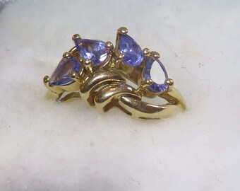 10 K yellow gold tanzanite ring