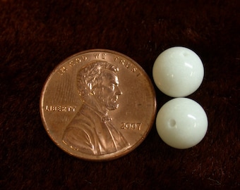 Vintage White Chalcedony Beads 8mm pkg8 rb43