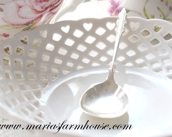 SPOON, Vintage, Ornate Silverplated Sugar Spoon, Scroll by International Deep Silver, Tea Party, Replacement Flatware - ca. 1960s
