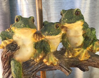 Vintage Ceramic "Froggies Went a Courtin" Table Lamp
