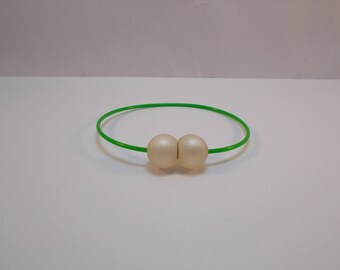 magnetic clasp for 2 mm leather cord or wire.