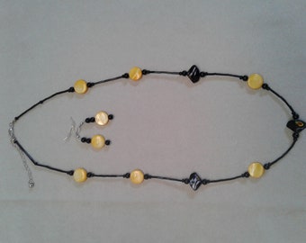 Yellow shell Pearl Necklace