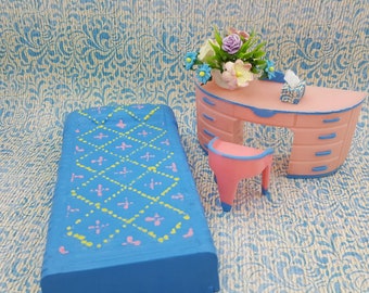 Plasco Bedroom Twin Bed Vanity and Stool Toy Dollhouse Traditional Style 1944