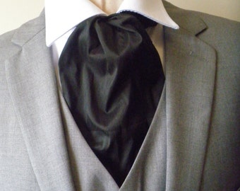 The 'Rhett' black cravat in maverick shantung