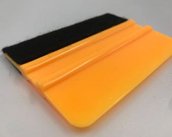 4" Plastic Squeegee With Felt Edge • Vinyl Tool • Craft Supplies • Vinyl Supplies • Silhouette & Cricut Machine Tool • Vinyl squeegee