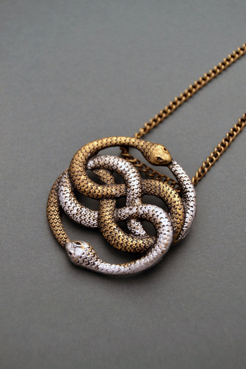 snake necklace fidget