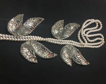 4 Beaded Sequins LEAF Applique in SILVER